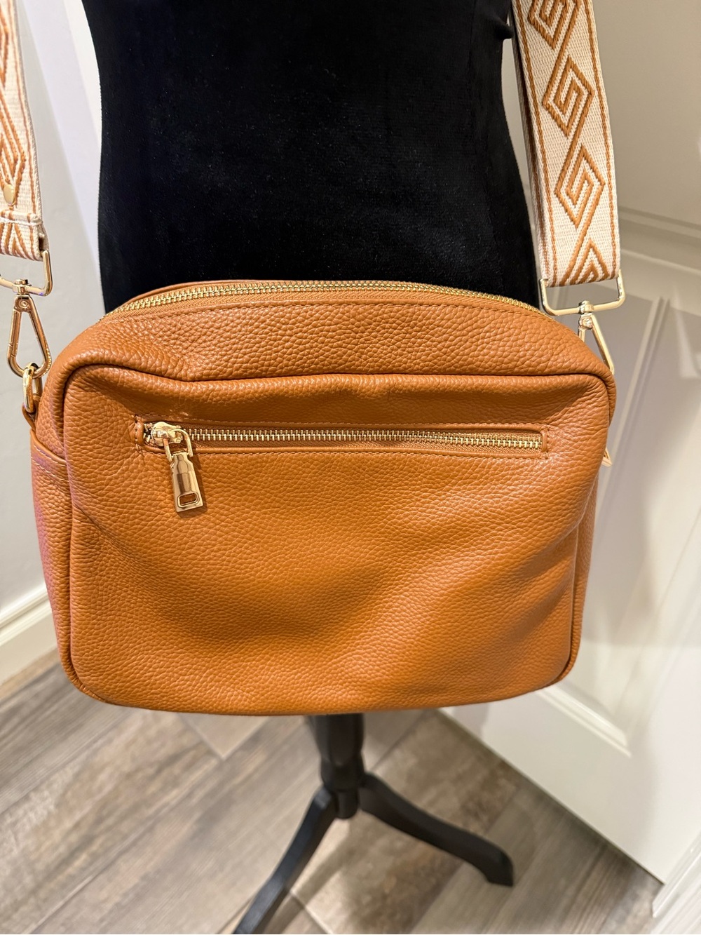 Pom Pom London City Plus Bag – Chestnut Leather Crossbody - Picture 6 of 9